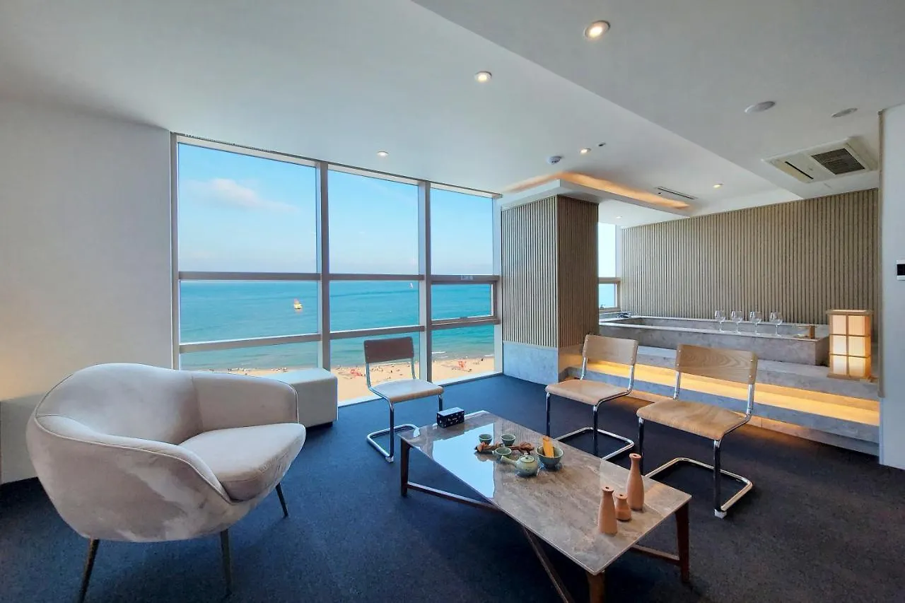 Uh Suite The Haeundae Hotel