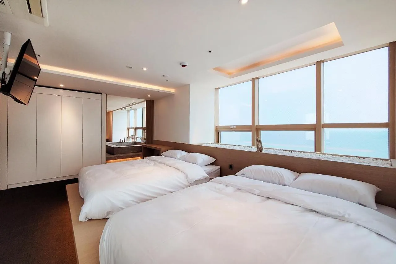 Uh Suite The Haeundae Hotel